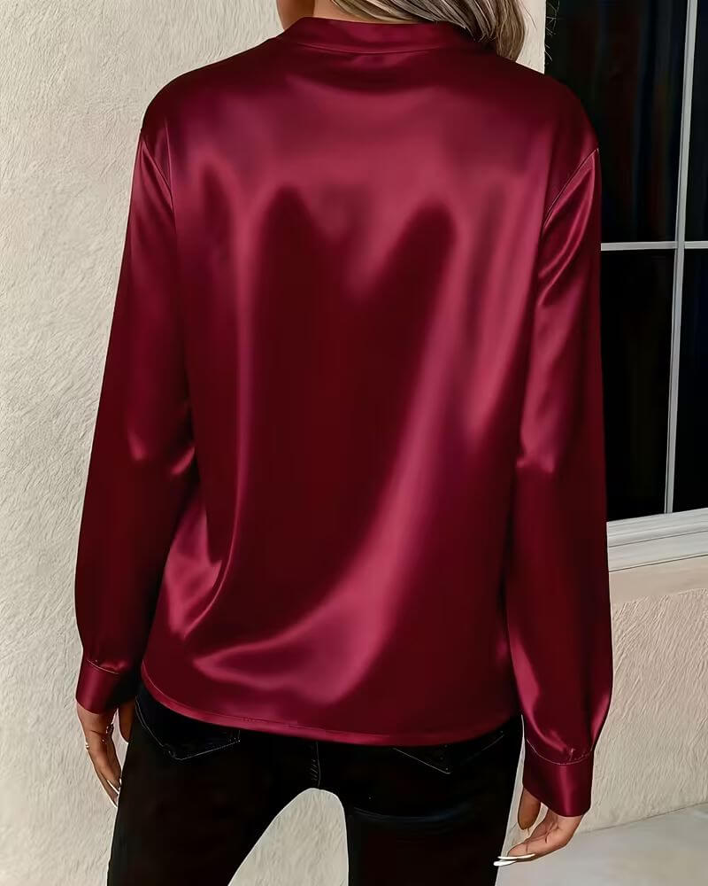 Eli – Elegant V-Neck Long-Sleeve Top